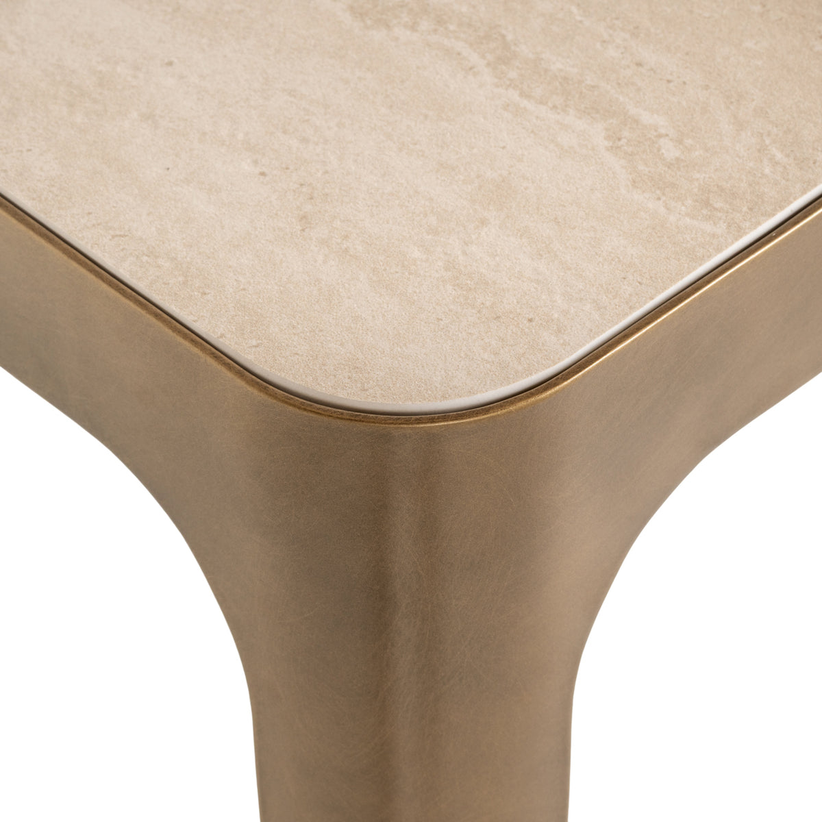 Woonaccessoire Claridge goud ijzer, detail van het materiaal
