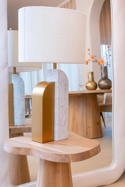 Bijzettafel Riva naturel eikenhout in een interieur