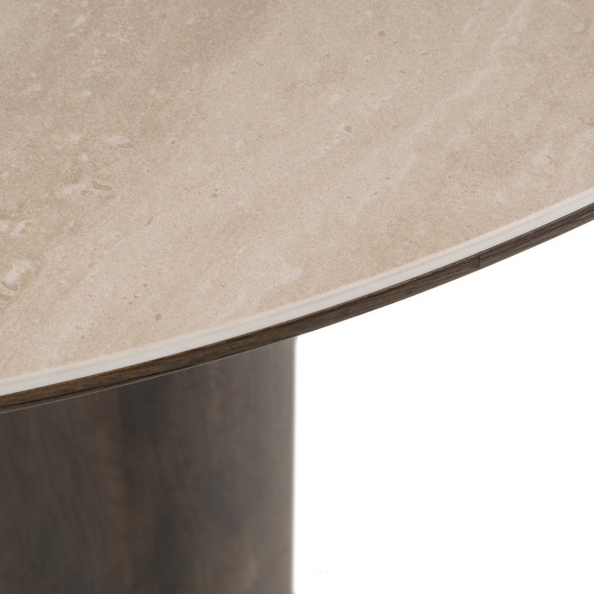 Eettafel Ritz bruin eiken fineer, detail van het materiaal