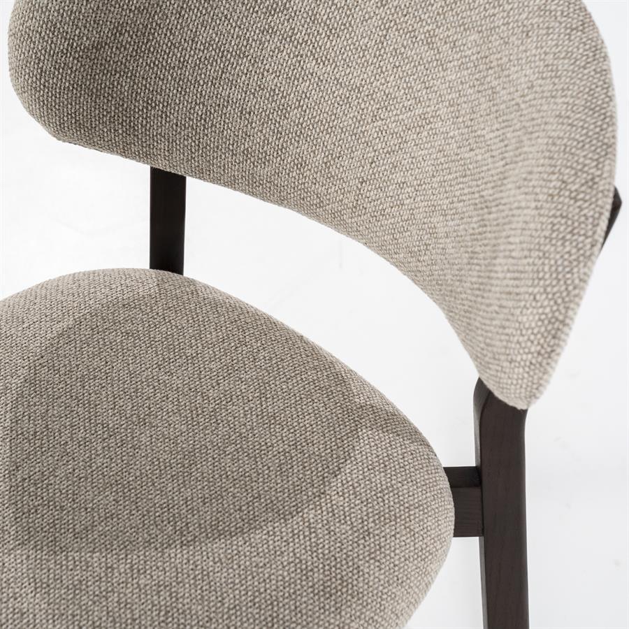 Eetkamerstoel Mikky | Taupe Stof | Donker bruine Poten