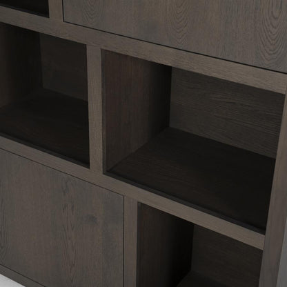 Kast Helsinki bruin eikenhout 4 vakken laag, detail van het materiaal