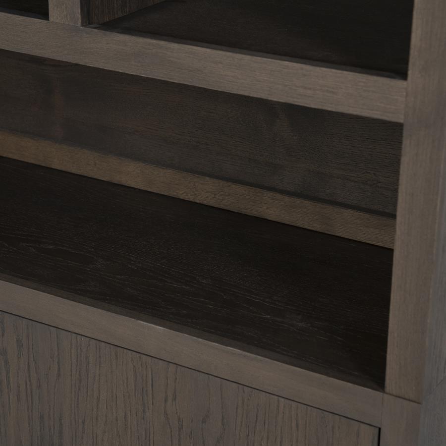 Kast Helsinki bruin eikenhout 6 vakken smal, detail van het materiaal