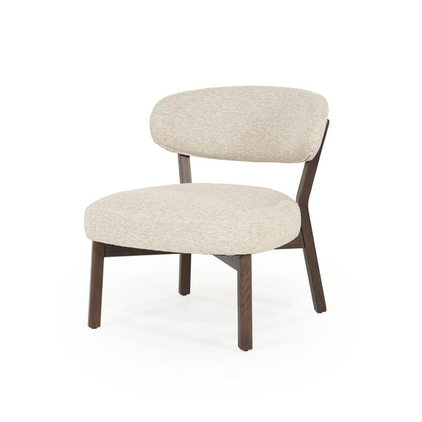 Fauteuil Mikky taupe stof bruin eikenhout, vooraanzicht op witte achtergrond