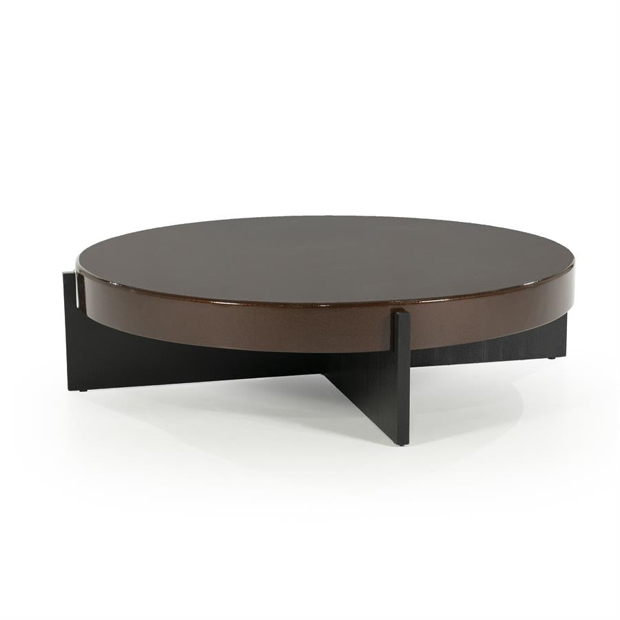 Salontafel Juliet bruin mdf, schuin vooraanzicht op witte achtergrond
