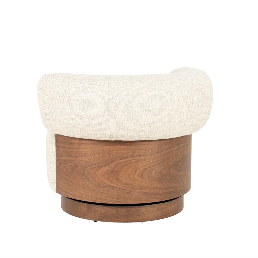 Fauteuil Nila beige stof, schuin achteraanzicht op witte achtergrond