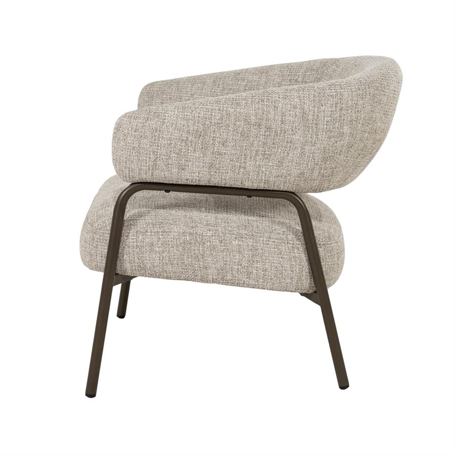 Fauteuil Fabrice taupe stof, zijaanzicht op witte achtergrond