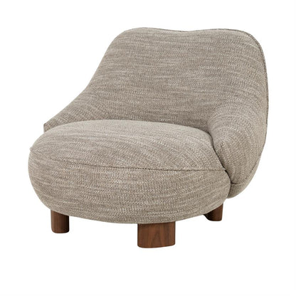 Fauteuil Lina taupe stof, schuin vooraanzicht op witte achtergrond