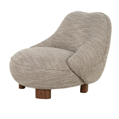 Fauteuil Lina taupe stof, schuin vooraanzicht op witte achtergrond