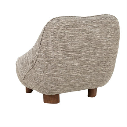 Fauteuil Lina taupe stof, schuin achteraanzicht op witte achtergrond