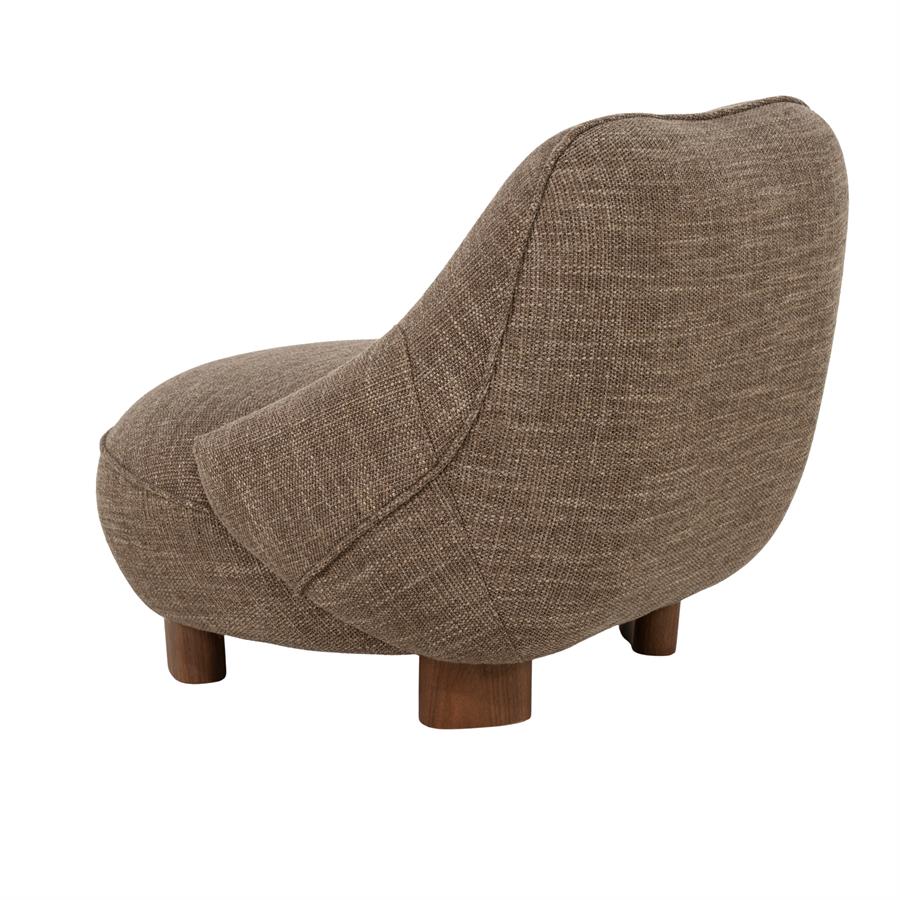 Fauteuil Lina bruin stof, schuin achteraanzicht op witte achtergrond
