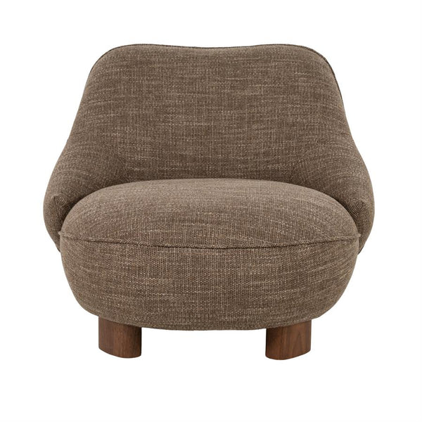 Fauteuil Lina bruin stof, vooraanzicht op witte achtergrond