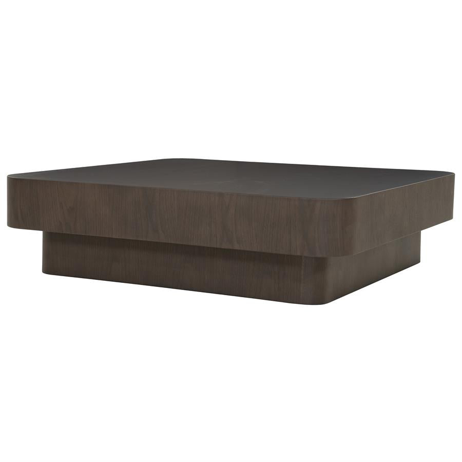 Salontafel Jip bruin mdf 100 x 100 cm, schuin vooraanzicht op witte achtergrond