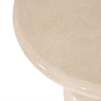 Bijzettafel Kyan beige beton, detail van het materiaal