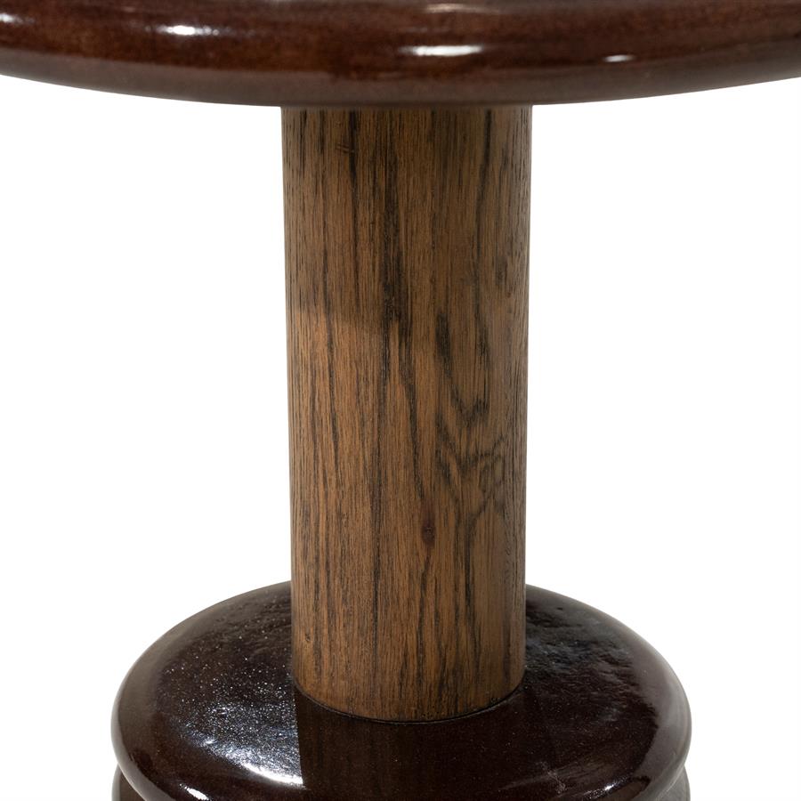 Bijzettafel Kyan bruin beton, detail van het materiaal