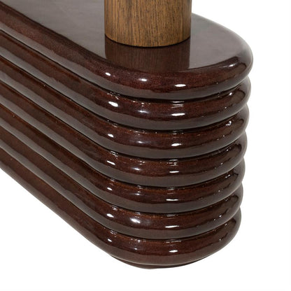 Sidetable Kyan bruin beton, detail van het materiaal