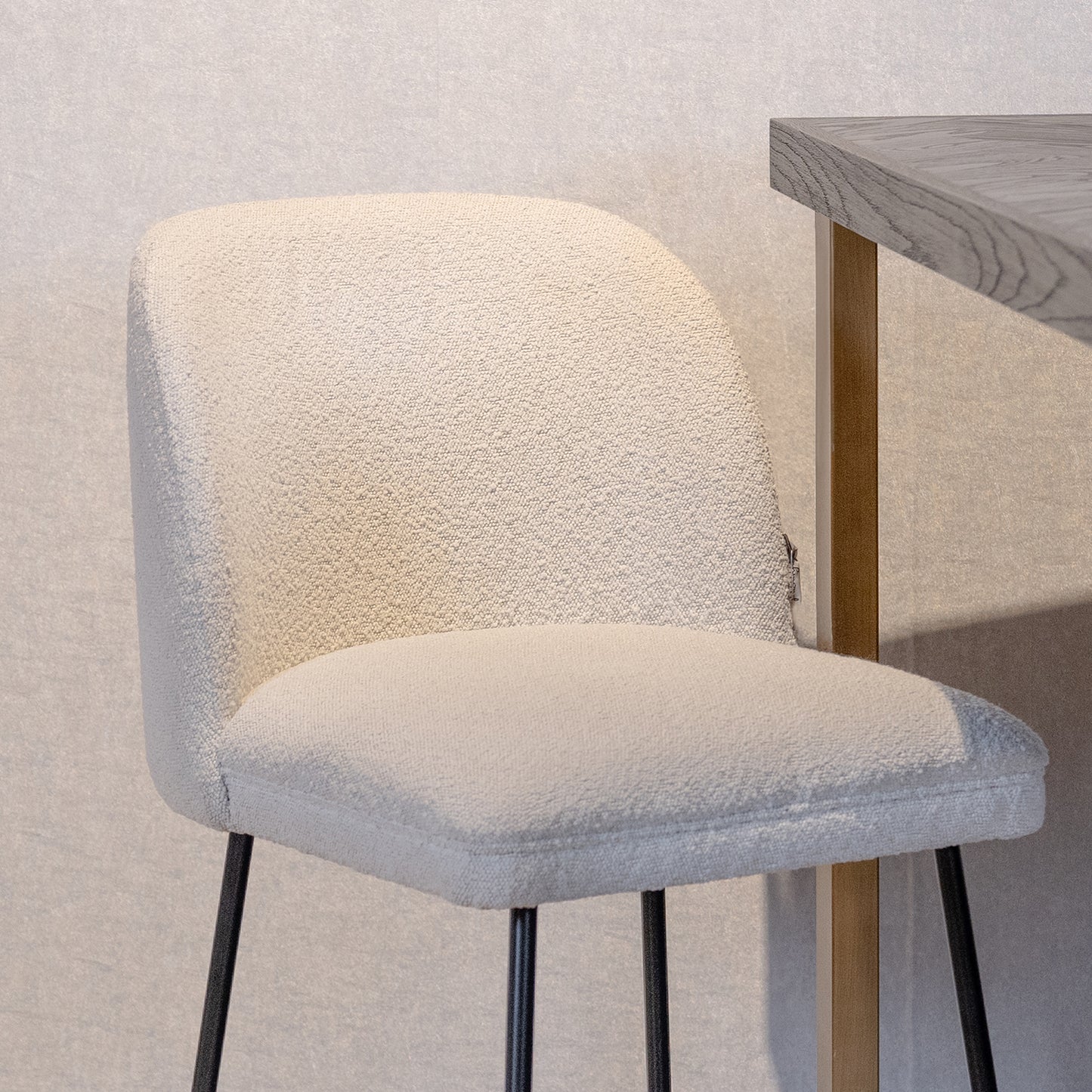 Barstoel Pullitzer | Kookeiland of Bartafel | Wit Bouclé