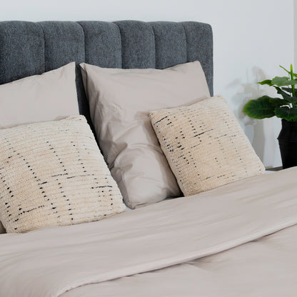 Bed Ella | Stof Grijs | Inclusief Matras & Topper