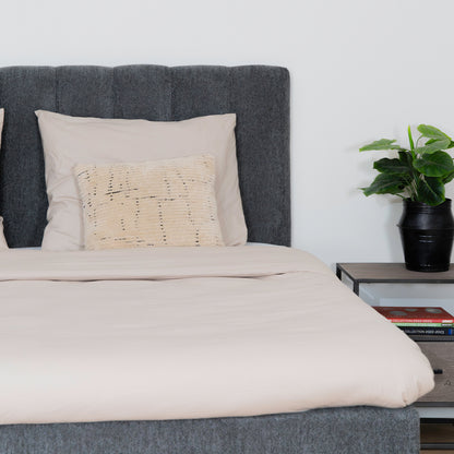 Bed Ella | Stof Grijs | Inclusief Matras & Topper