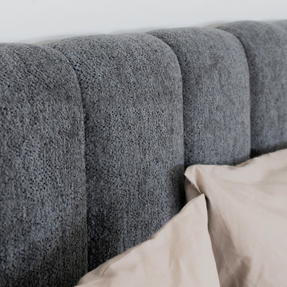 Bed Ella | Stof Grijs | Inclusief Matras & Topper