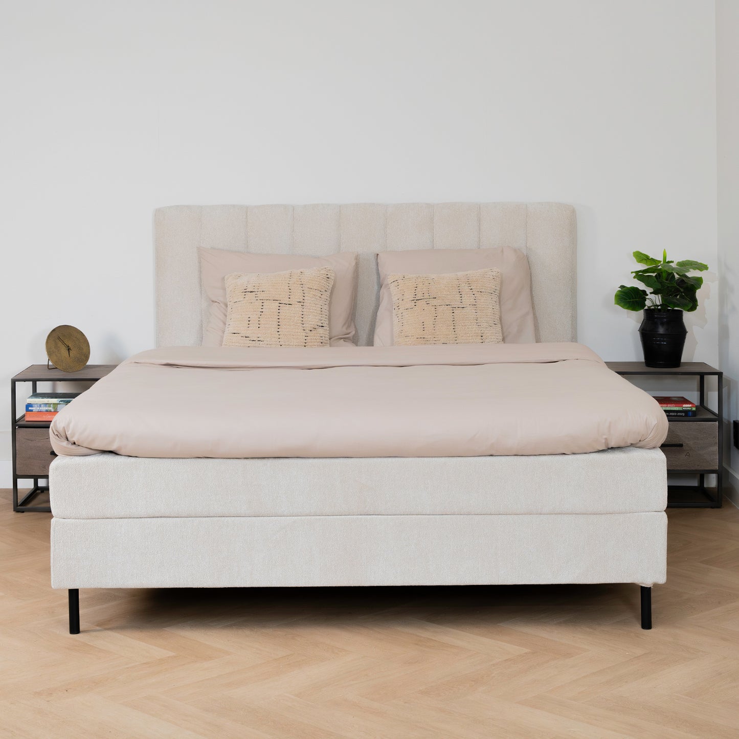 Bed Ella | Stof Beige | Inclusief Matras & Topper