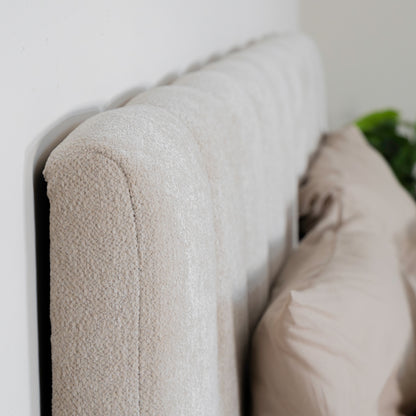 Bed Ella | Stof Beige | Inclusief Matras & Topper