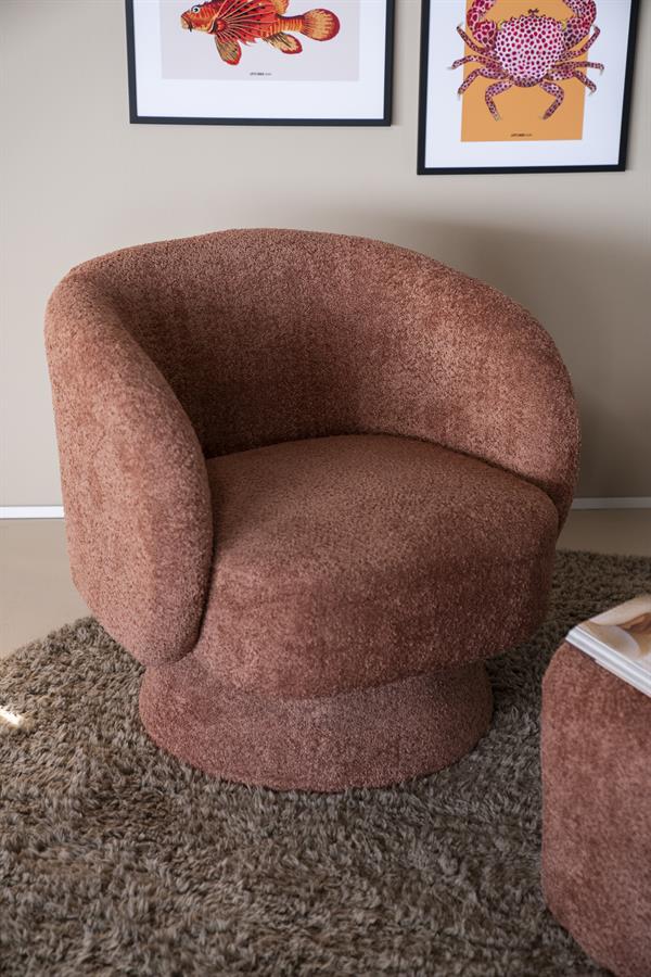 Poef Sahi | Terracota Polyester — Zijaanzicht - sfeer