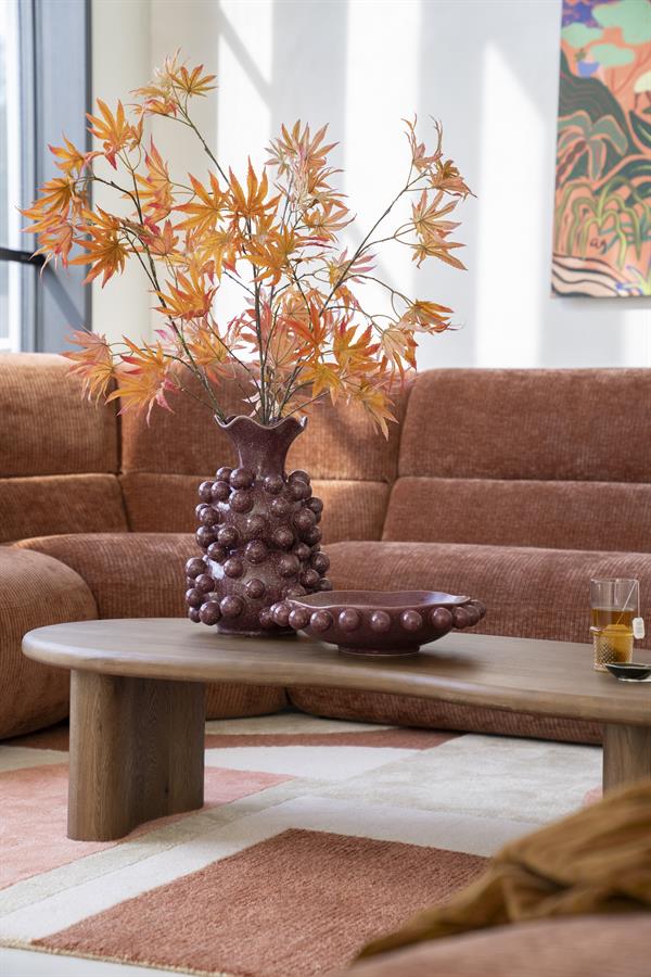 Schaal Viro rood aardewerk in een interieur
