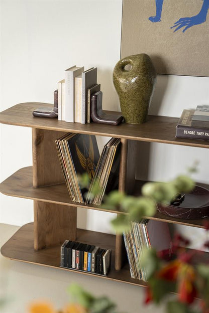Woonaccessoire Mendi groen aardewerk 33,5 cm in een interieur