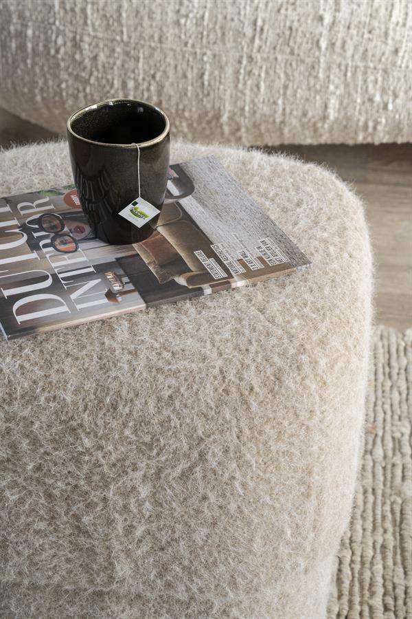 Poef Kelso | Taupe Polyester — Algemene Sfeerfoto