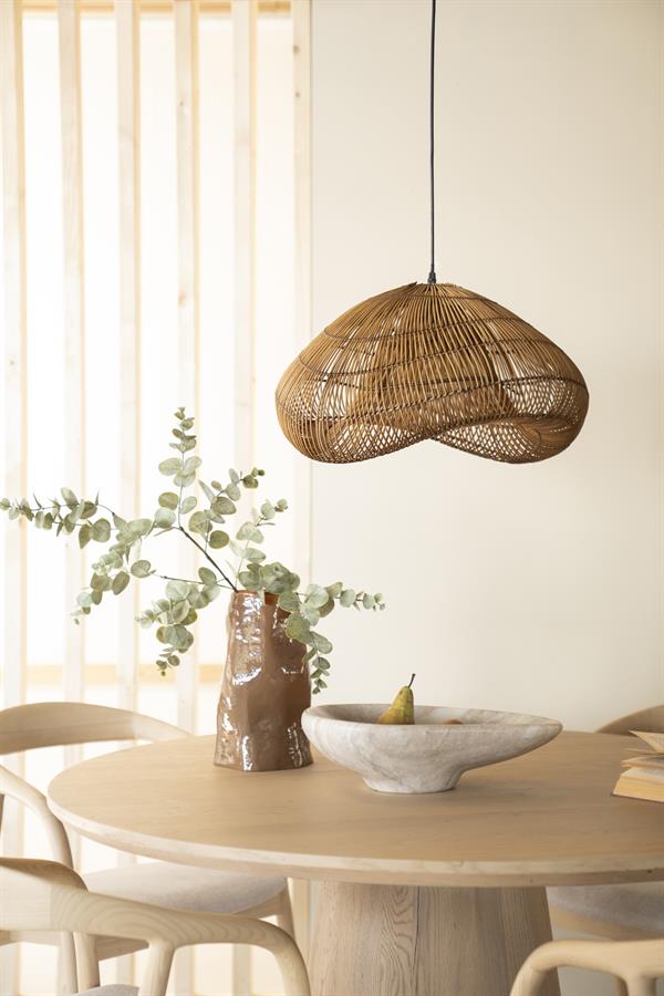 Hanglamp Lunar bruin metaal, vooraanzicht in een interieur