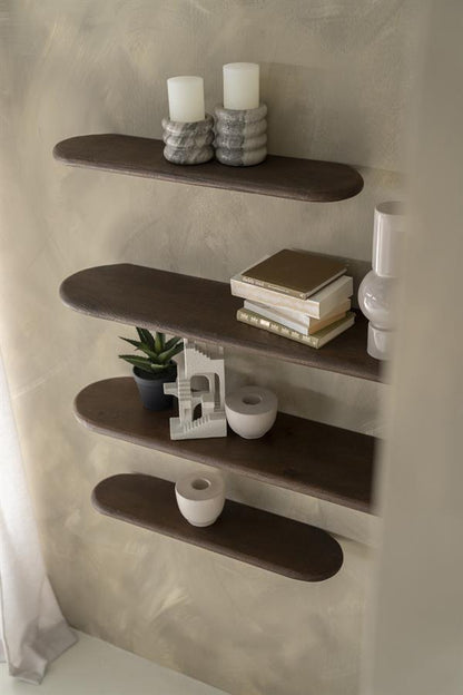 Wand decoratie Kiera bruin hout, schuin vooraanzicht in een interieur