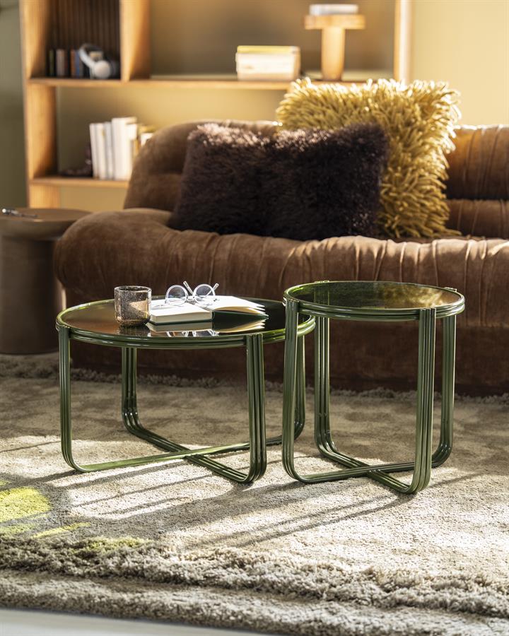Salontafel Groovy groen ijzer in een interieur