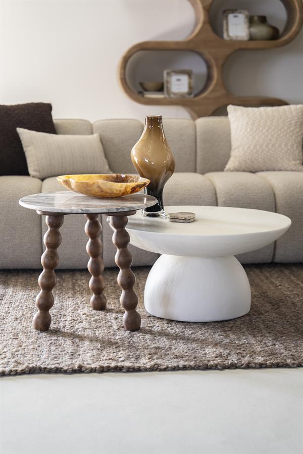 Salontafel Canto beige metaal klein, vooraanzicht in een interieur