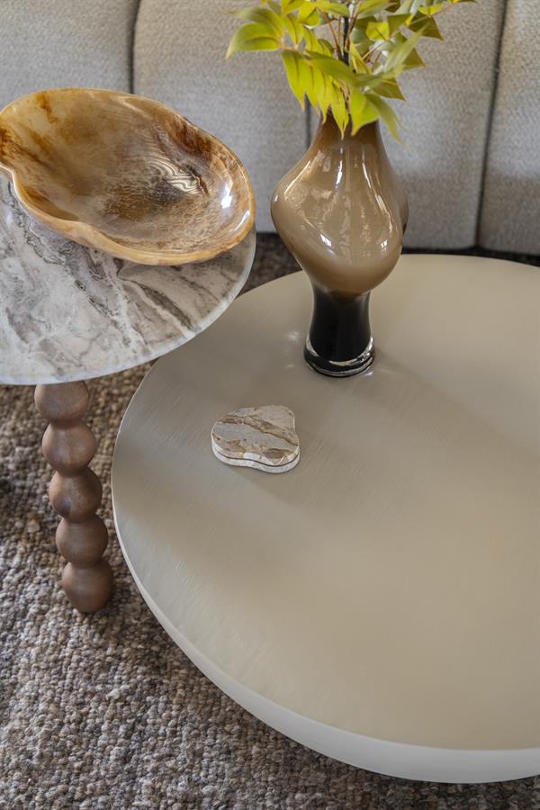 Salontafel Canto taupe metaal groot, detail van het materiaal