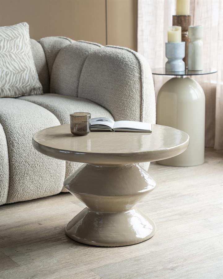Salontafel Circolo taupe ijzer klein, vooraanzicht in een interieur