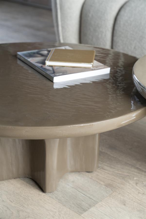 Salontafel Circolo bruin ijzer groot, detail van het materiaal