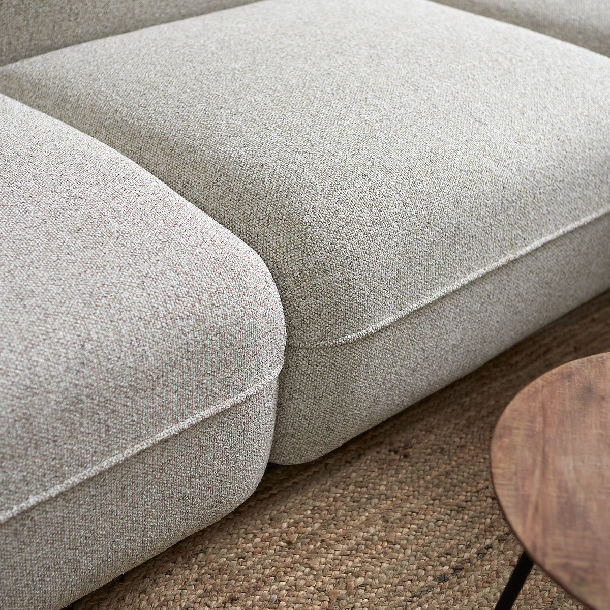 Bank Drop | Longchair | Beige — Detail