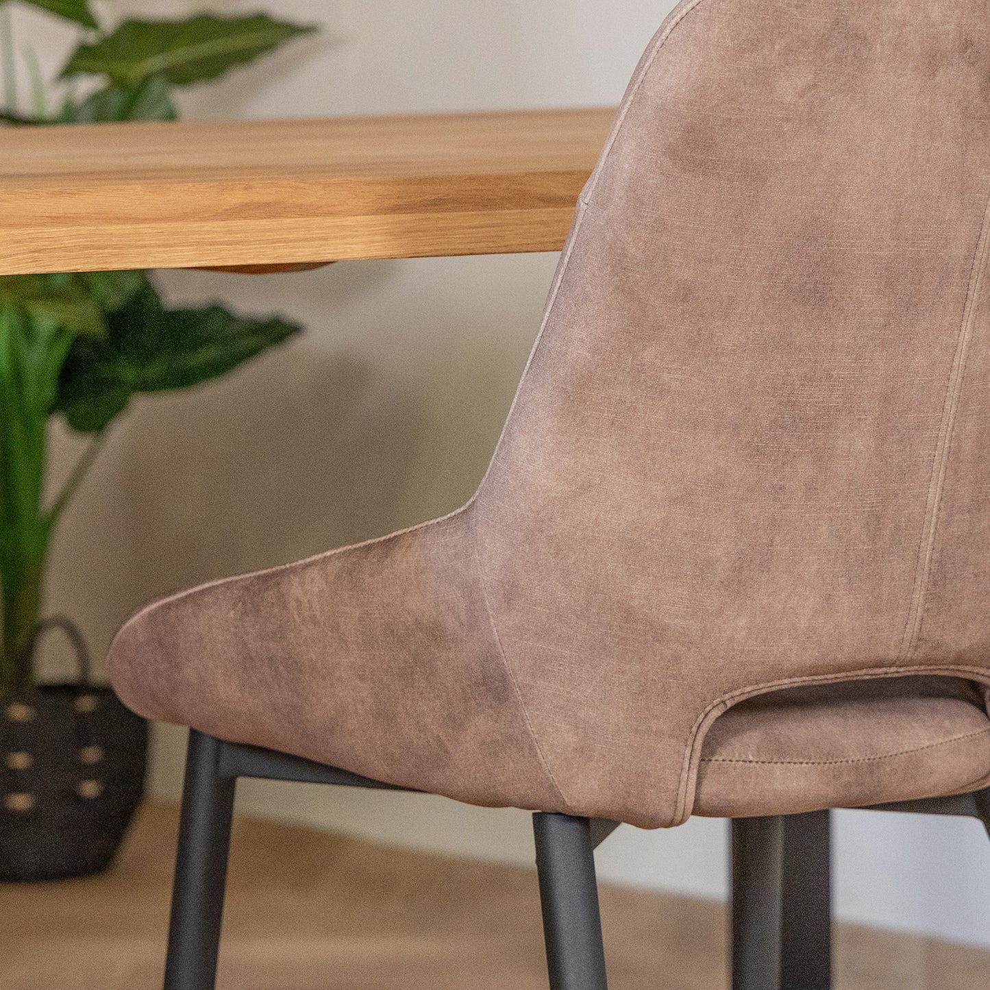 Eetkamerstoel Chili | Velvet Goldy Latte