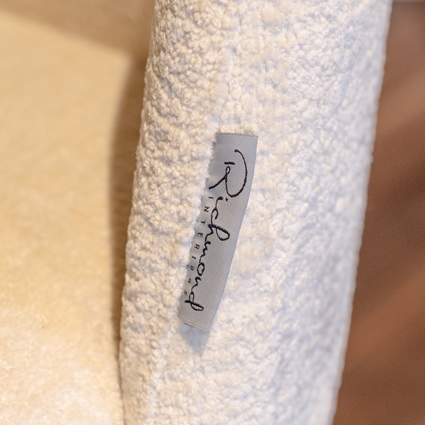 Eetkamerstoel Alicia | Wit Chenille | Brandvertragend