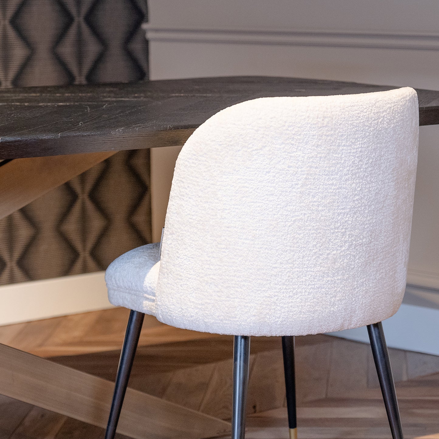 Eetkamerstoel Alicia | Wit Chenille | Brandvertragend