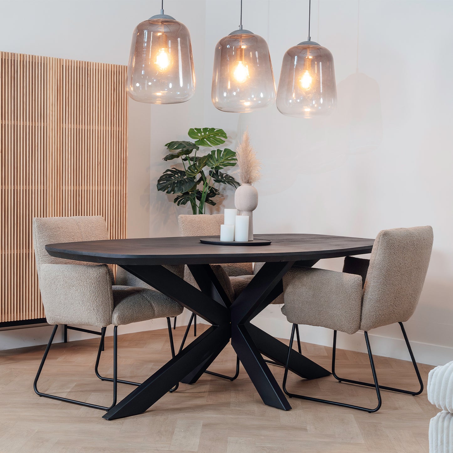 Eettafel Floor | Deens Ovaal | Zwart