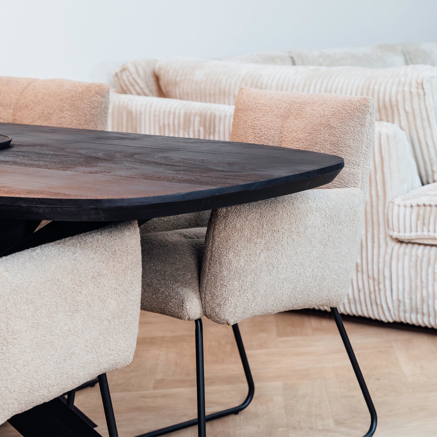 Eettafel Floor | Deens Ovaal | Zwart