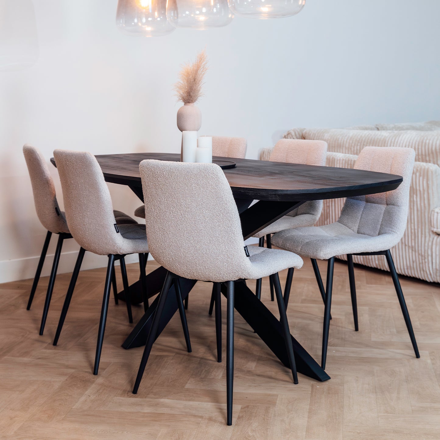 Eettafel Floor | Deens Ovaal | Zwart