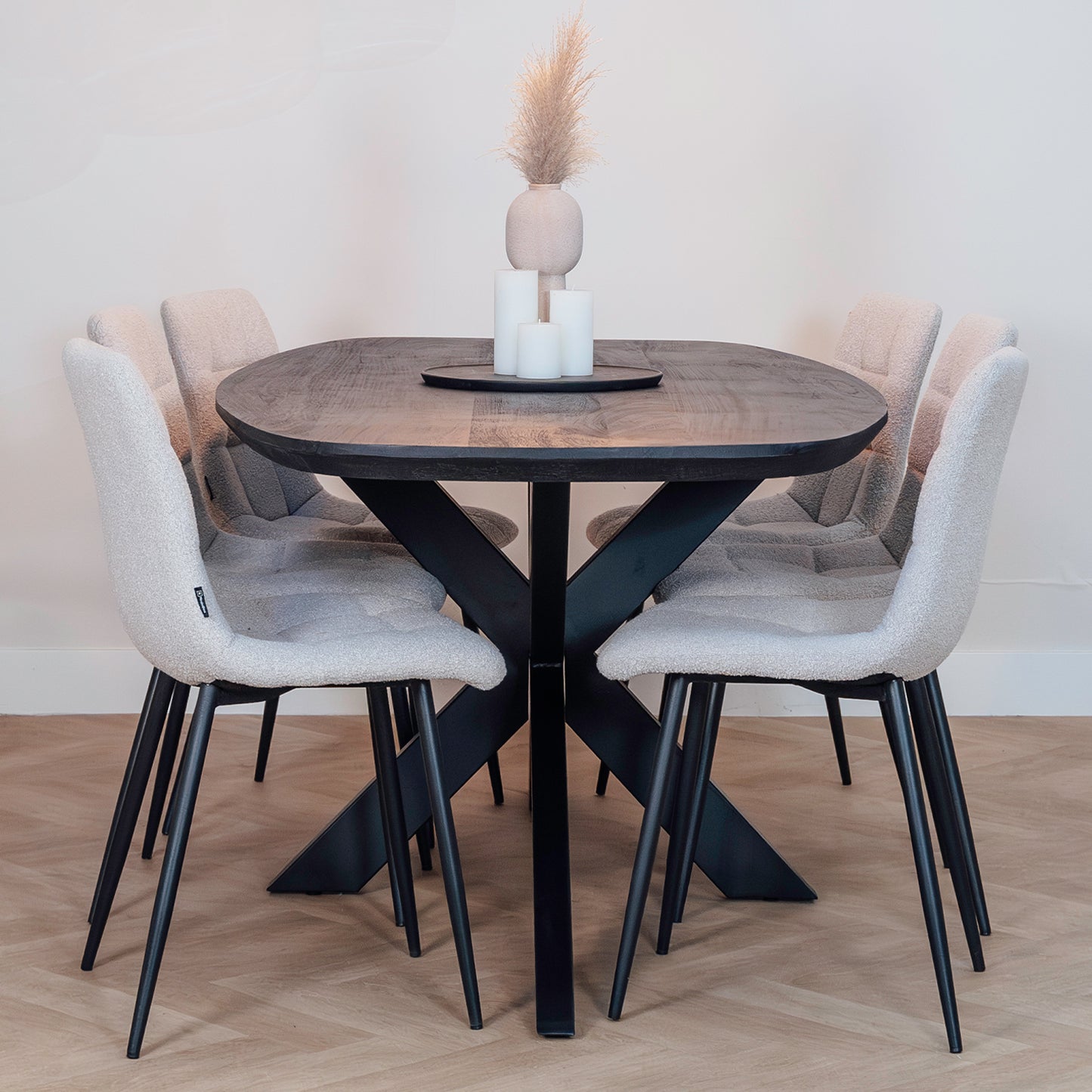 Eettafel Floor | Deens Ovaal | Zwart