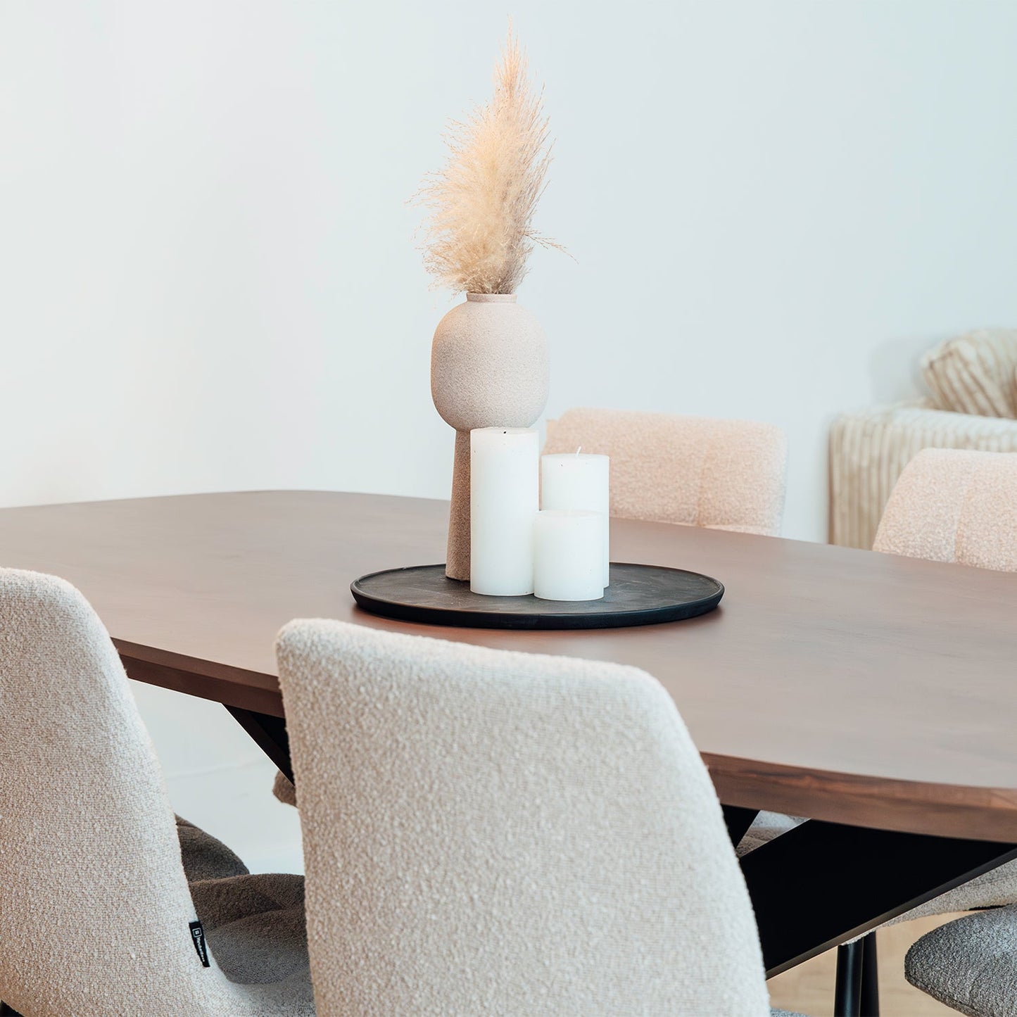 Eettafel Floor | Deens Ovaal | Magazijn leegverkoop