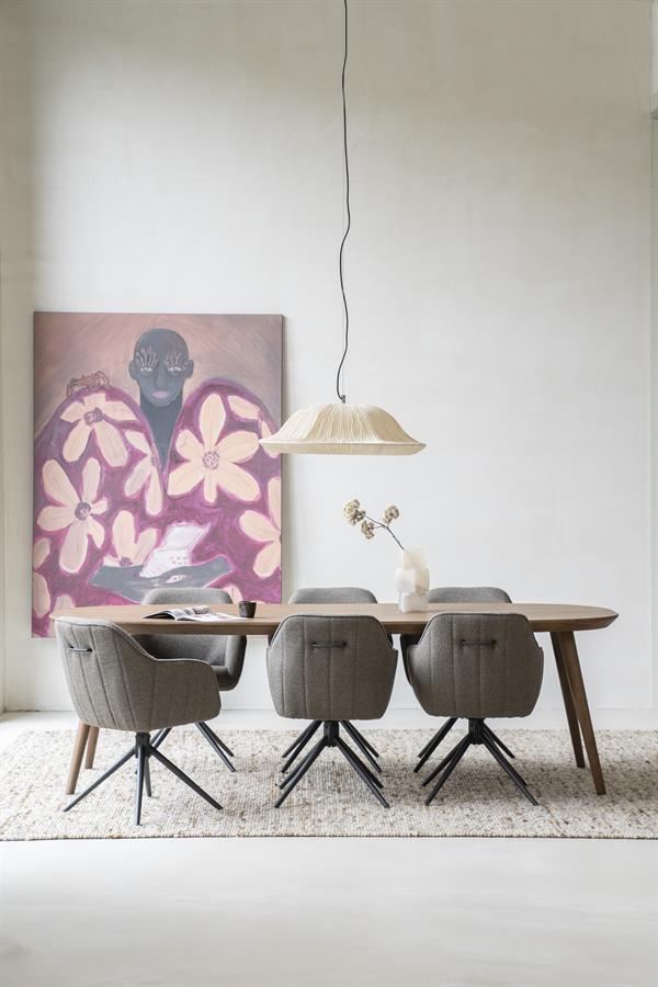 Eettafel Elijah | Bruin Eikenhout | Ovaal — Vooraanzicht - sfeer