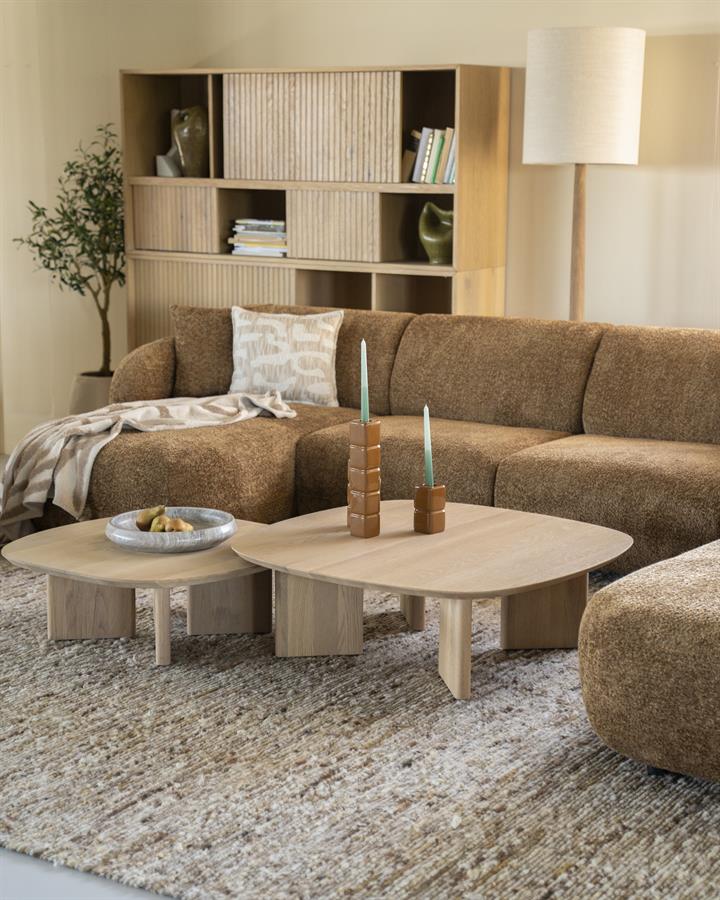 Salontafel Stef naturel eikenhout vierkant groot, vooraanzicht in een interieur