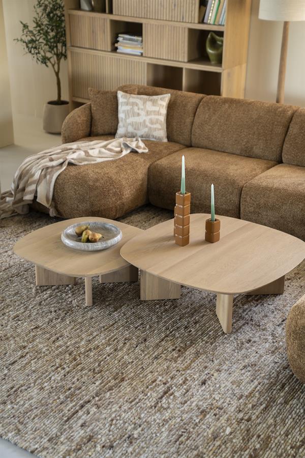 Salontafel Stef naturel eikenhout vierkant in een interieur