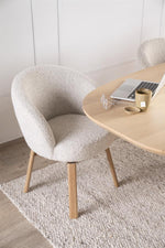 Eetkamerstoel Livia |  Stof | Beige — Vooraanzicht - sfeer
