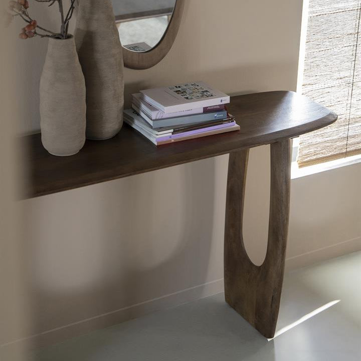 Sidetable Phoebe | Bruin Mangohout